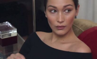 Bella_Hadid_15_Advent_2015_02