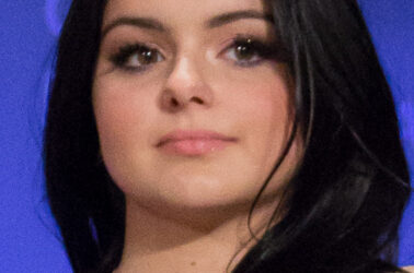 Ariel_Winter_at_2015_PaleyFest_(cropped)