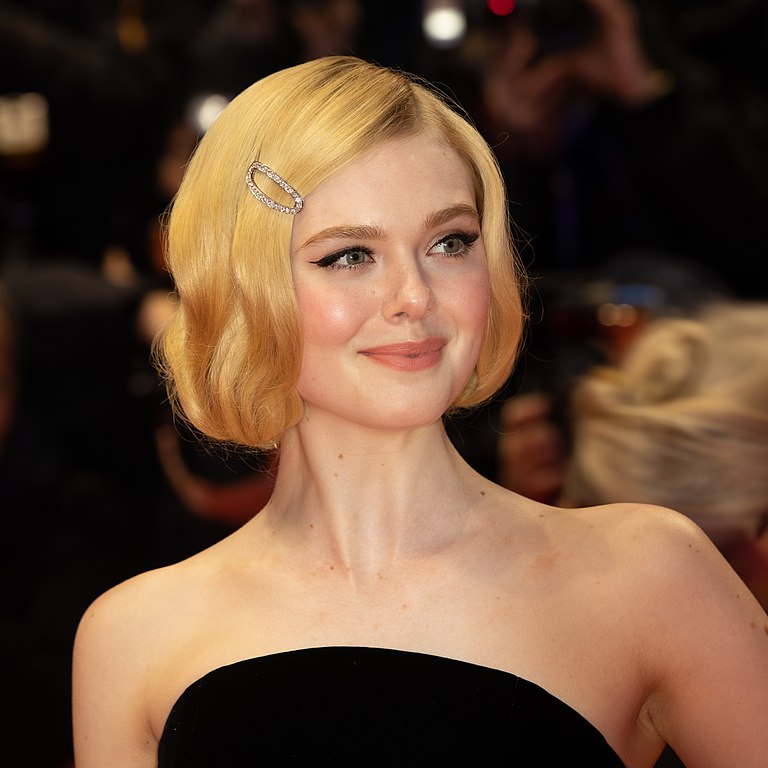 Elle Fanning Height, Weight, Measurements, Eye Color, Biography