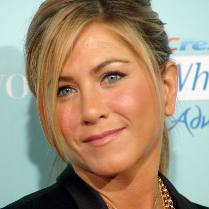 Jennifer Aniston Height, Weight, Measurements, Eye Color, Biography