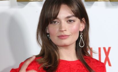 Emma_Mackey_Sex_Education