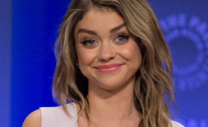 Sarah_Hyland_at_2015_PaleyFest